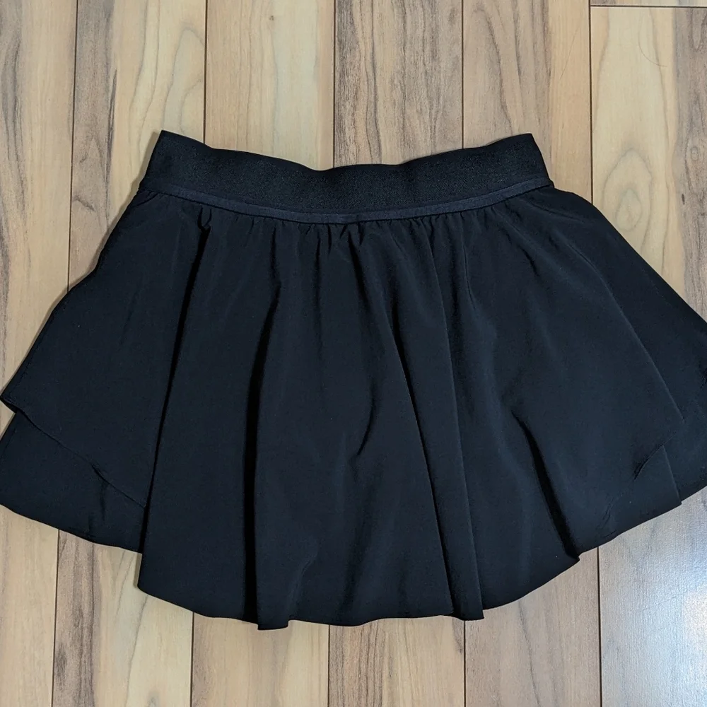 EUC! Lululemon Court Rival Skirt In Black Size 10 - Picture 13 of 16